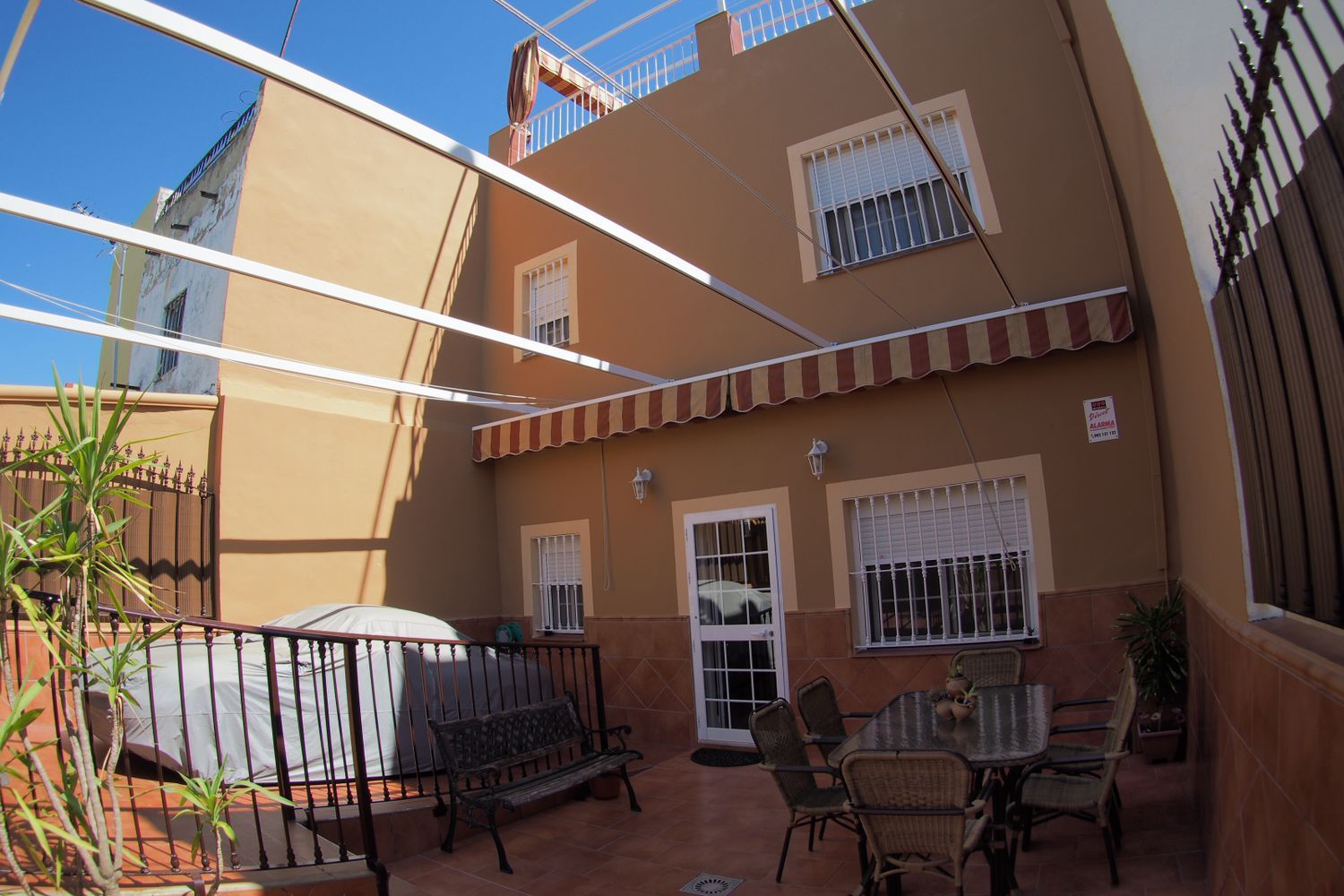 Chalet adosado en Calle 28 de Febrero s/n - Foto 14