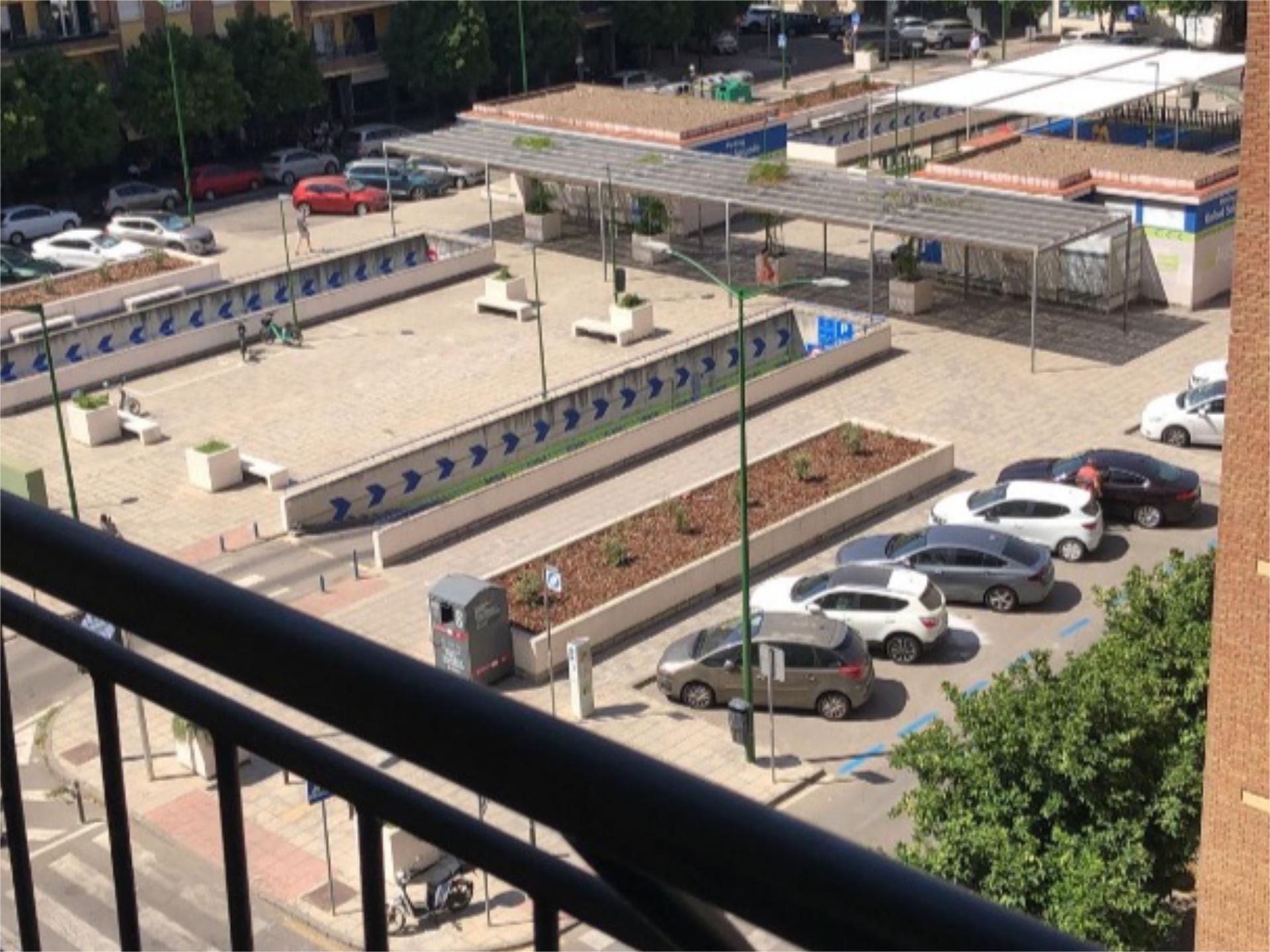 Piso en  Calle Castillo de Alcala de Guadaira 11 - Foto 2