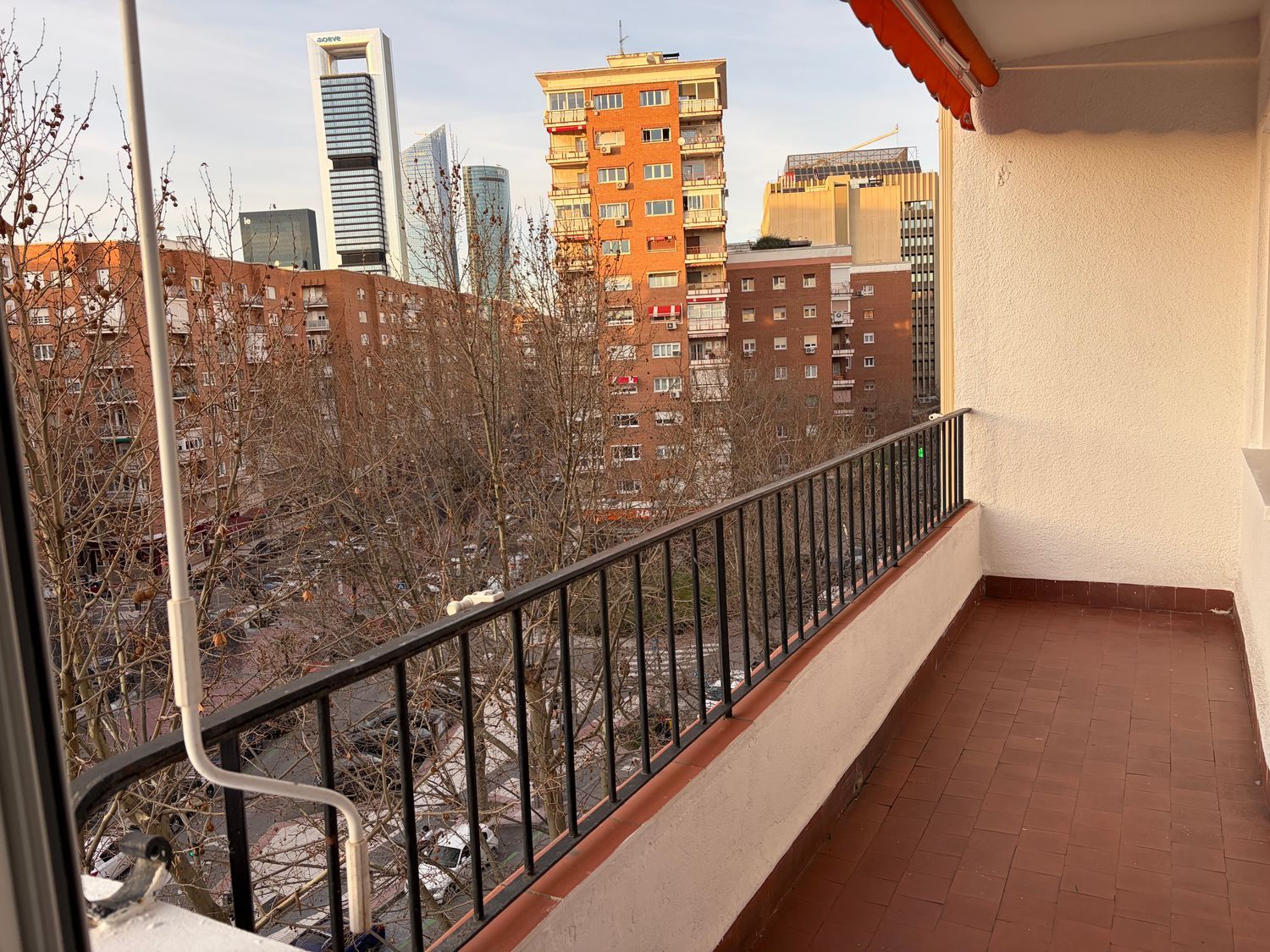 Piso en calle de Agustín de Foxá, 16 - 18