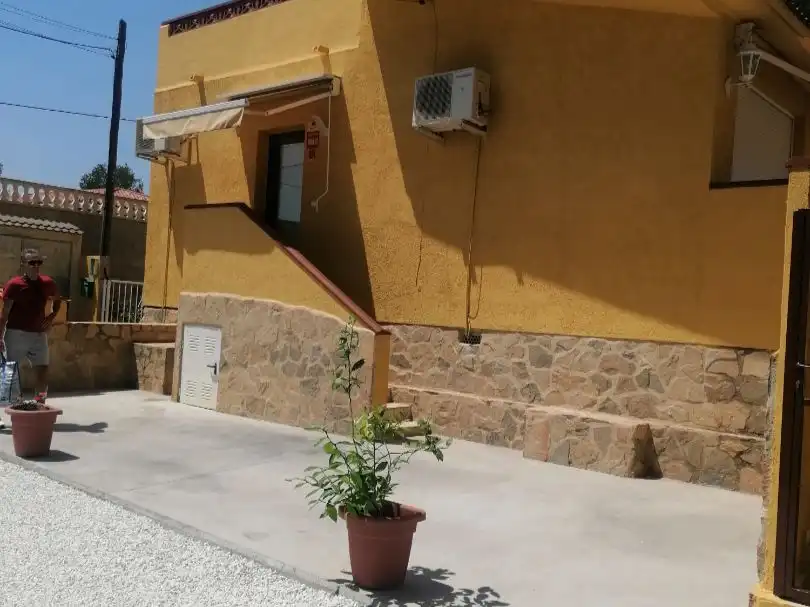 Chalet en  Carrer Oroval 10 - Foto 4