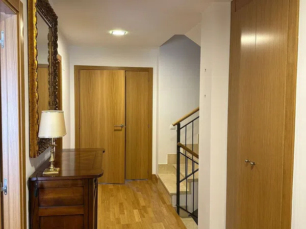 Chalet adosado en Calle de Irlanda, 32 - Foto 6