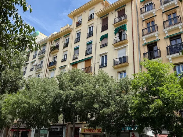 Piso en calle de Vallehermoso, 50