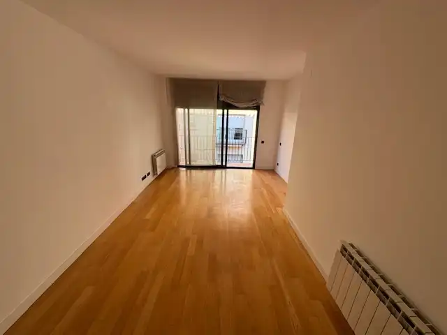 Piso en  Carrer de los Castillejos - Foto 3