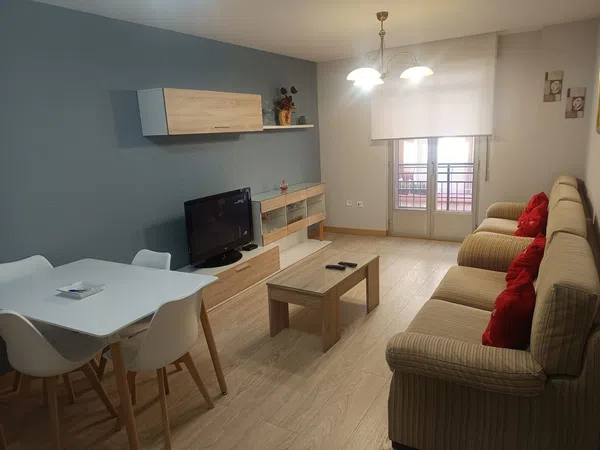 Piso en calle Vitigudino, 3