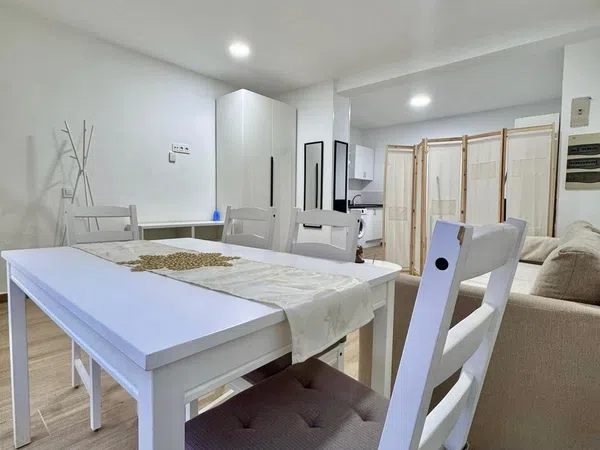 Estudio en Calle de Etruria - Foto 9