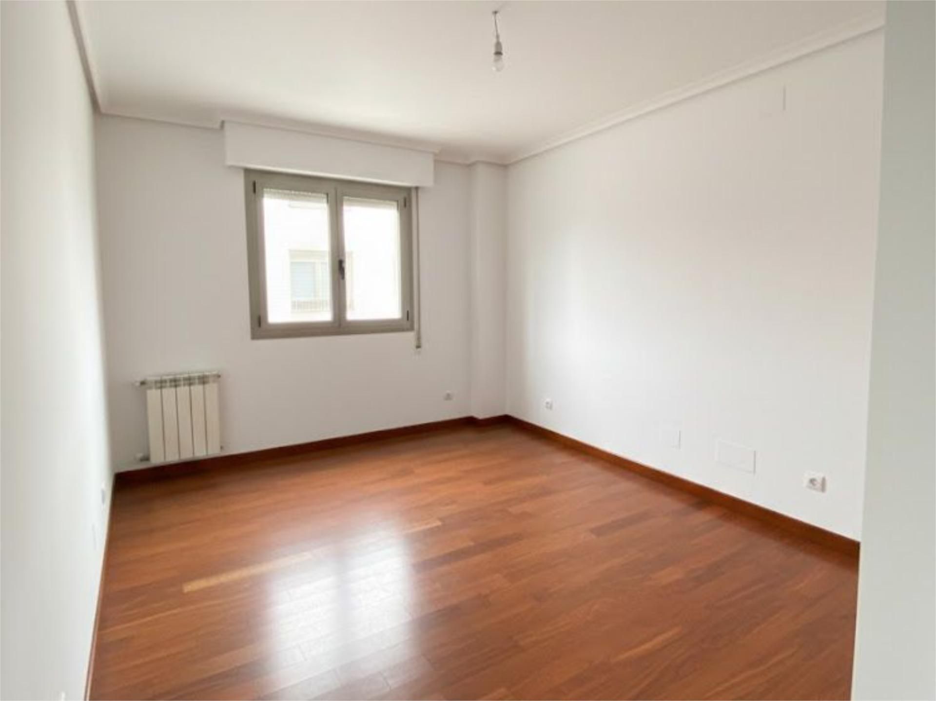 Piso en  Calle Francisco Tomás y Valiente 1 - Foto 2