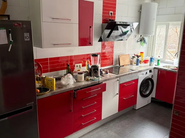 Piso en avenida Quinta, 12