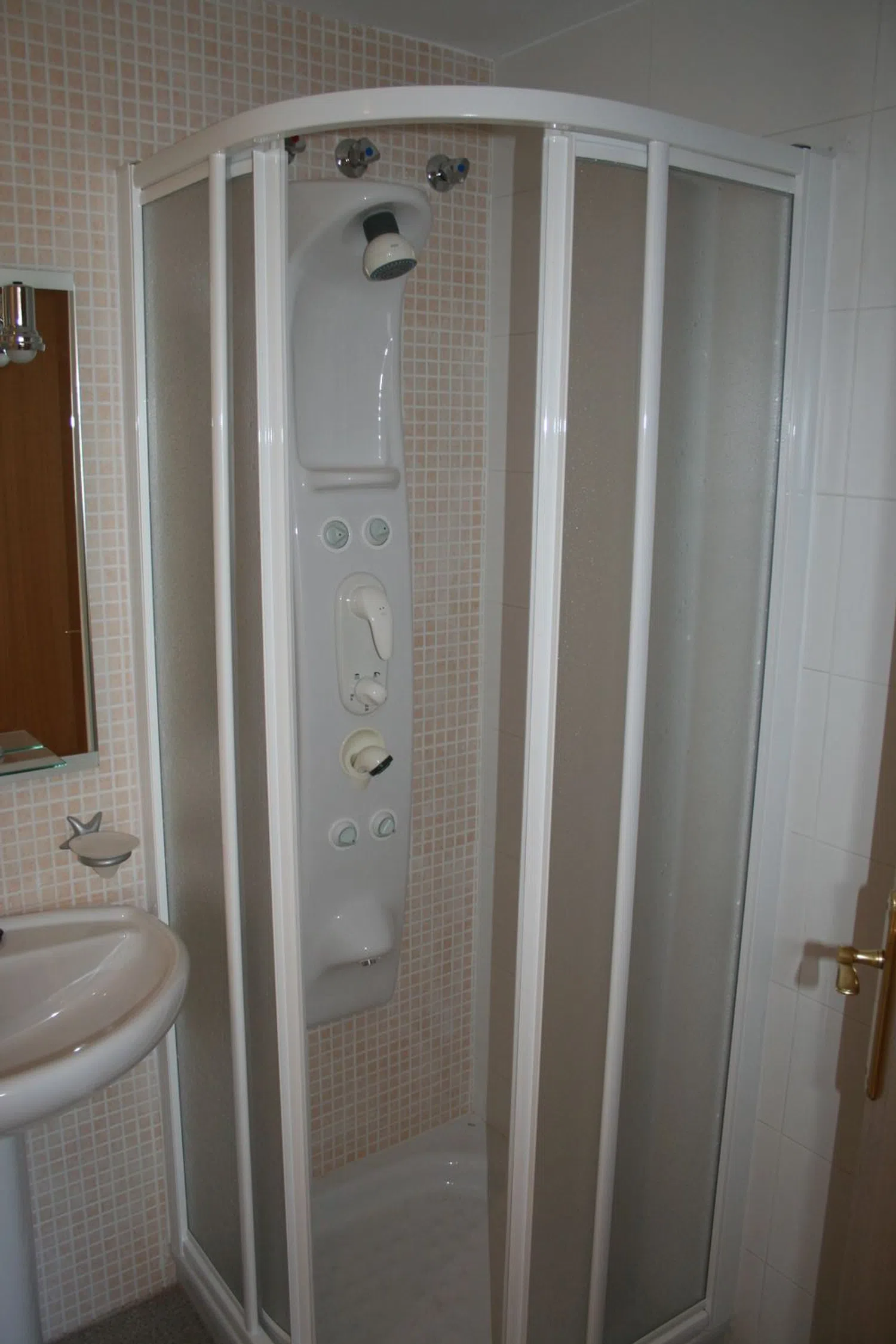 Piso en avenida Juan Carlos I, 84 - Foto 2