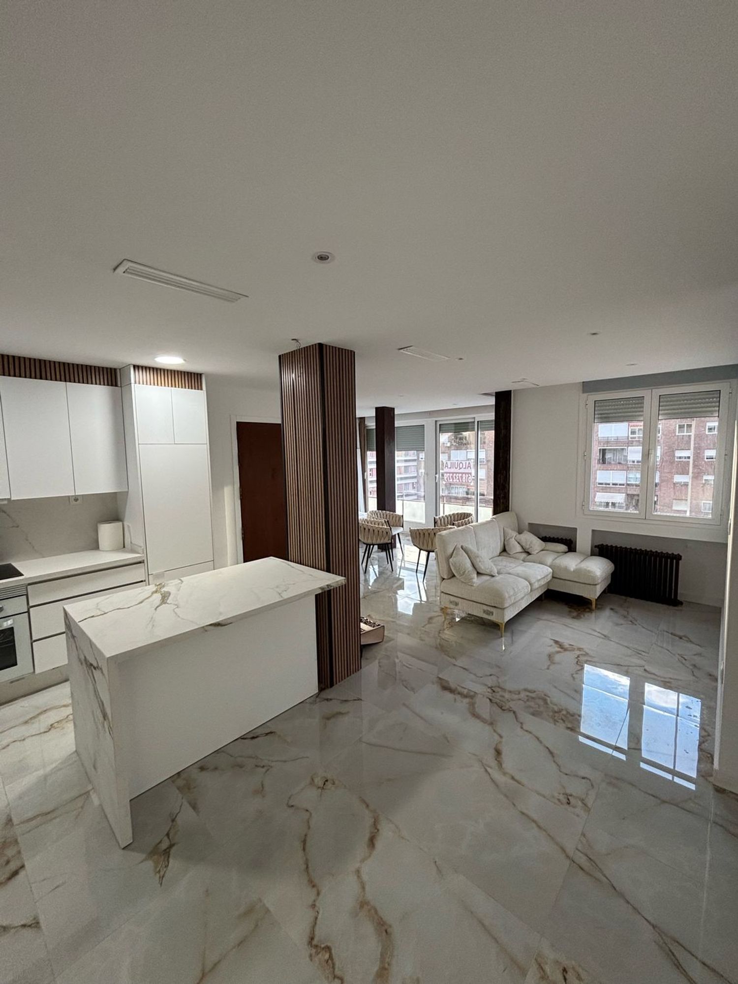 Piso en plaza Condestable, 2