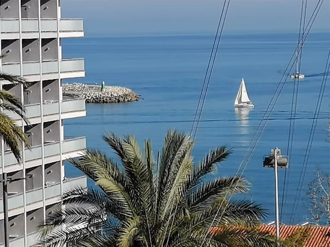 Apartamento en  Avenida de la Telefónica 3