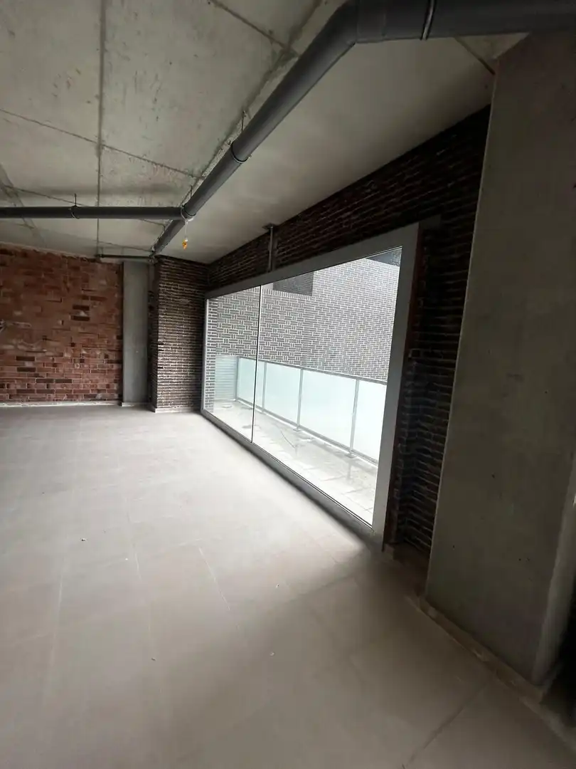 Local comercial en Cornellà de Llobregat - Foto 4