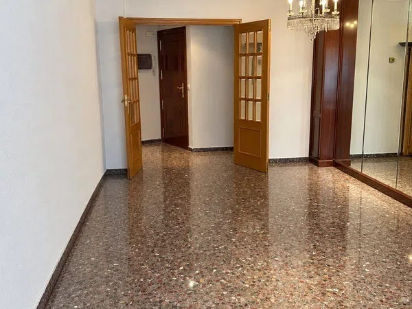 Piso en Avenida de Cesáreo Alierta, 39, Parque Miraflores - Foto 2