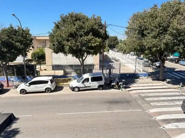 Piso en  Avinguda de Sant Jordi 14 - Foto 3