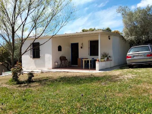Casa independiente en avenida Rosal, 20