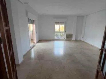 Piso en Zona Eroski - Foto 2