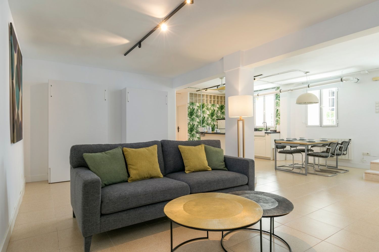 Estudio en calle de Virgen del Portillo, 11