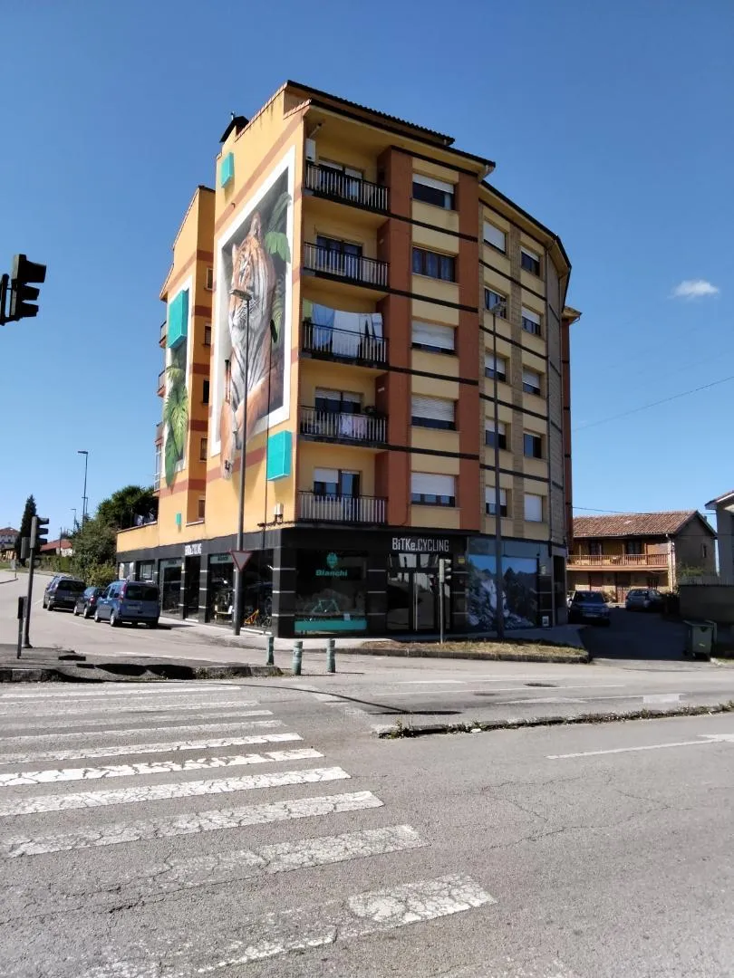 Piso en  Avenida Langreo 2 - Foto 1