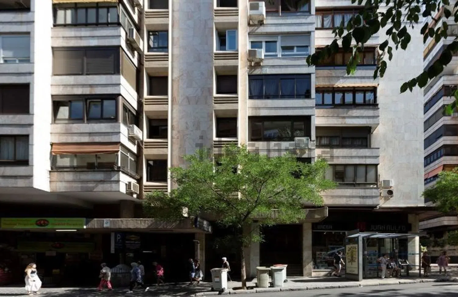 Piso en calle Fernando el Católico, 86 - Foto 1