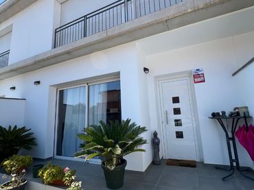 Casa adosada en  Carrer Nou de Vilatenim 7 - Foto 1