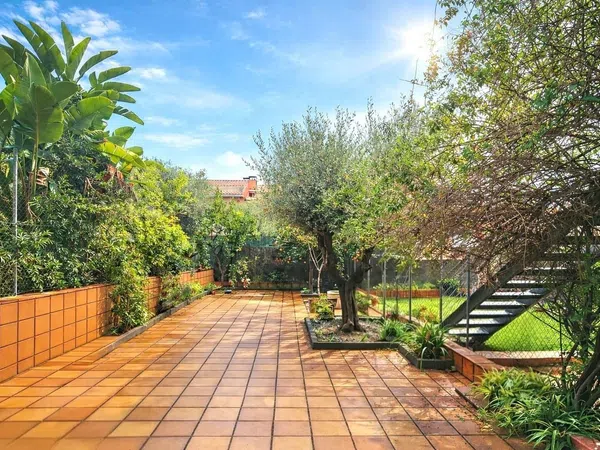 Chalet adosado en calle Joan Fuster, 34 - Foto 2