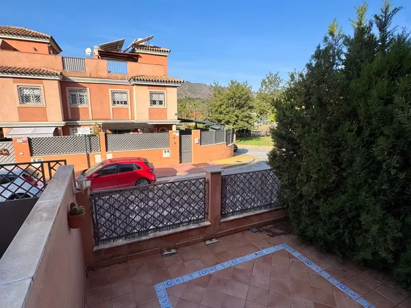 Chalet adosado en calle Pepa Flores Marisol, 30 - Foto 8