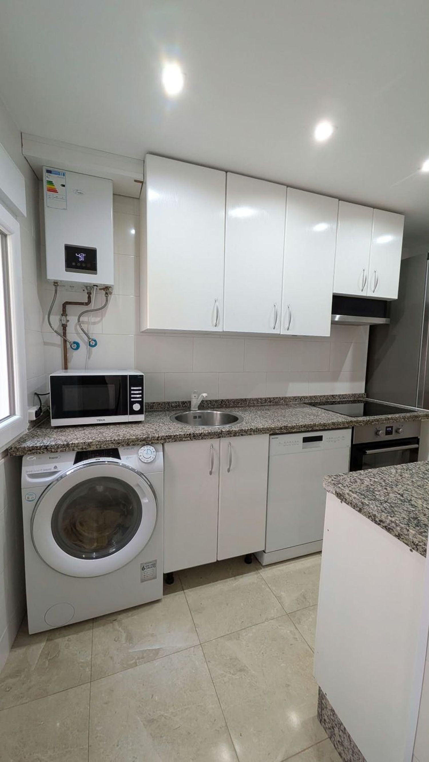 Piso en Calle del Teniente Alfonso Martínez, 1, Milán-Pumarín - Foto 19