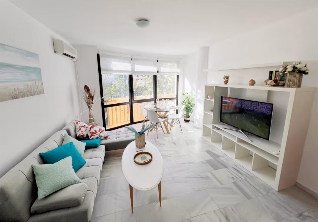 Piso en  Avenida Juan Sebastián Elcano 30 - Foto 4
