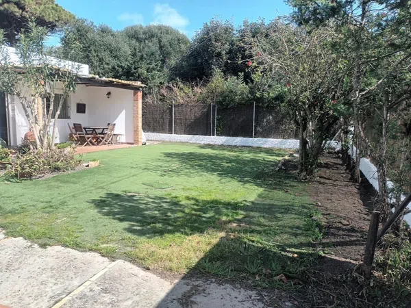 Casa o chalet independiente en Erizo, 17 - Foto 1