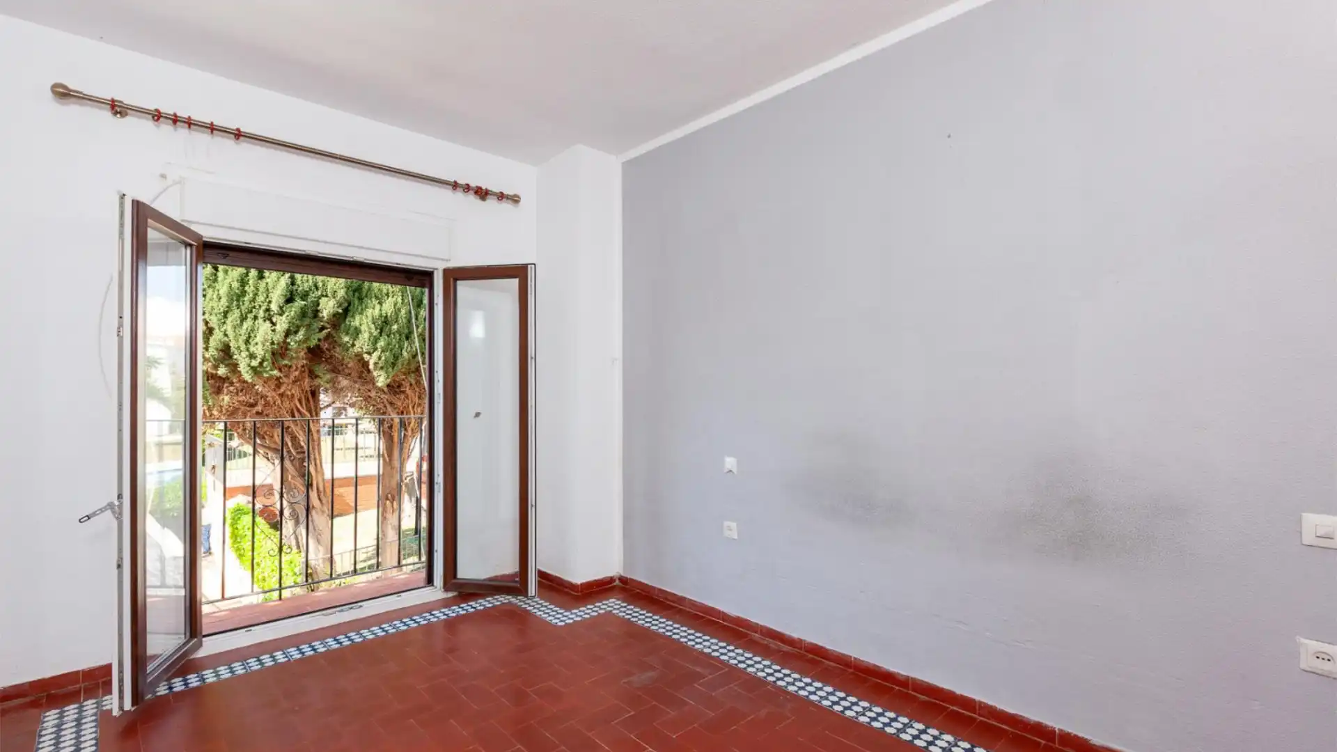 Casa adosada en  Calle Cristóbal Parra 1136 - Foto 9