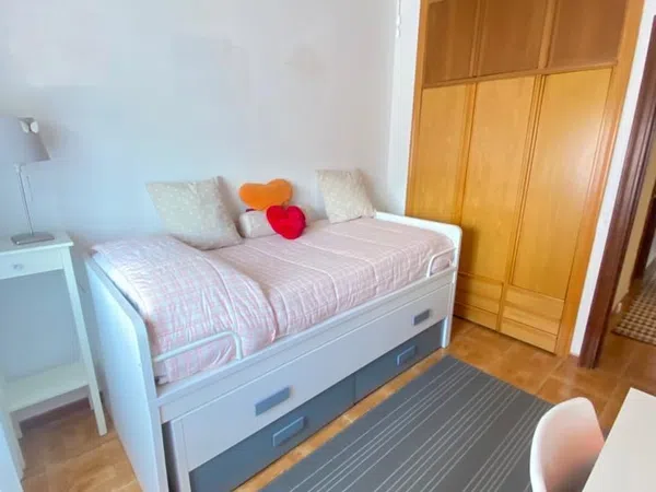 Dúplex en calle de la Virgen de África, 41