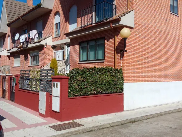 Chalet adosado en Urbanizacion Santa Agueda, 12 - Foto 1
