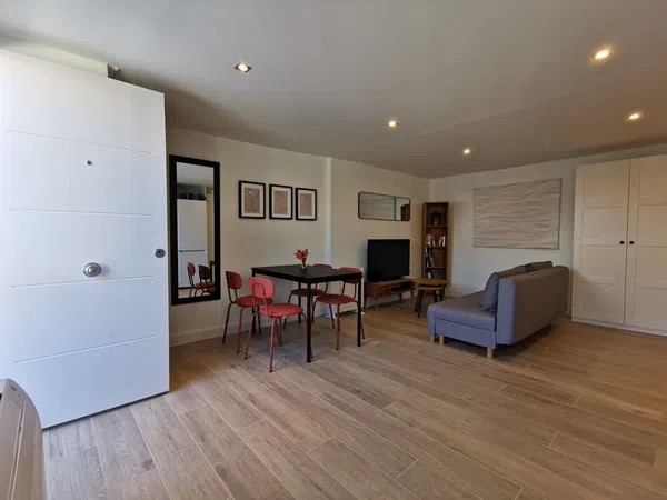 Estudio en paseo de la Sierra, 28 - Foto 6