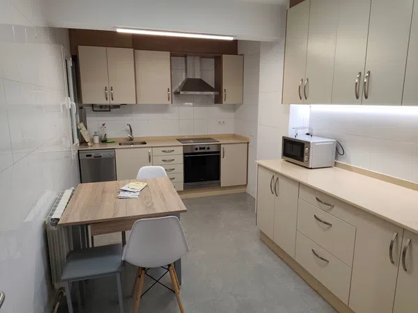 Piso en calle de San Pedro de Mezonzo, 40 - Foto 3