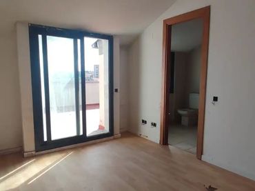 Dúplex en  Carrer de Sant Joan d'en Coll 18-20 - Foto 3