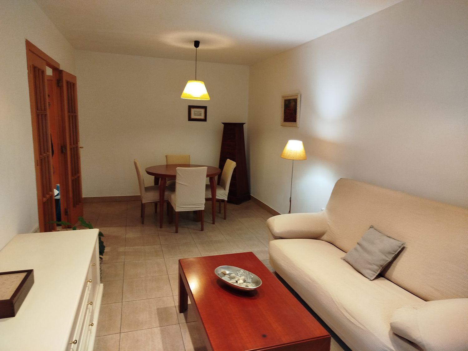 Piso en calle dels Comtes d'Urgell, 25 - Foto 2