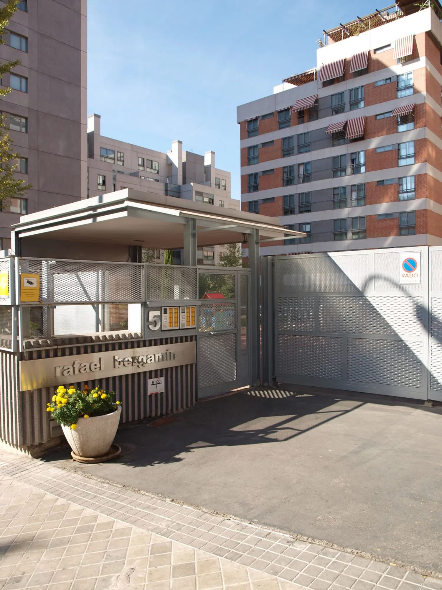 Piso en calle Rafael Bergamín, 5 - Foto 1