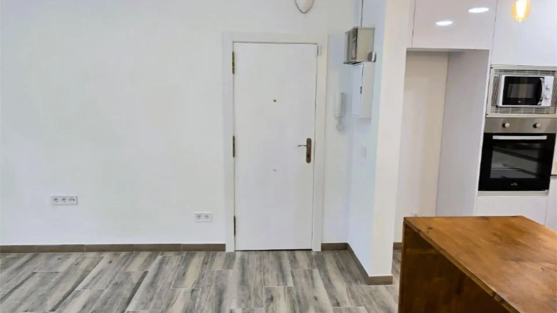 Piso en  Carrer de Concepción Arenal 144 - Foto 8