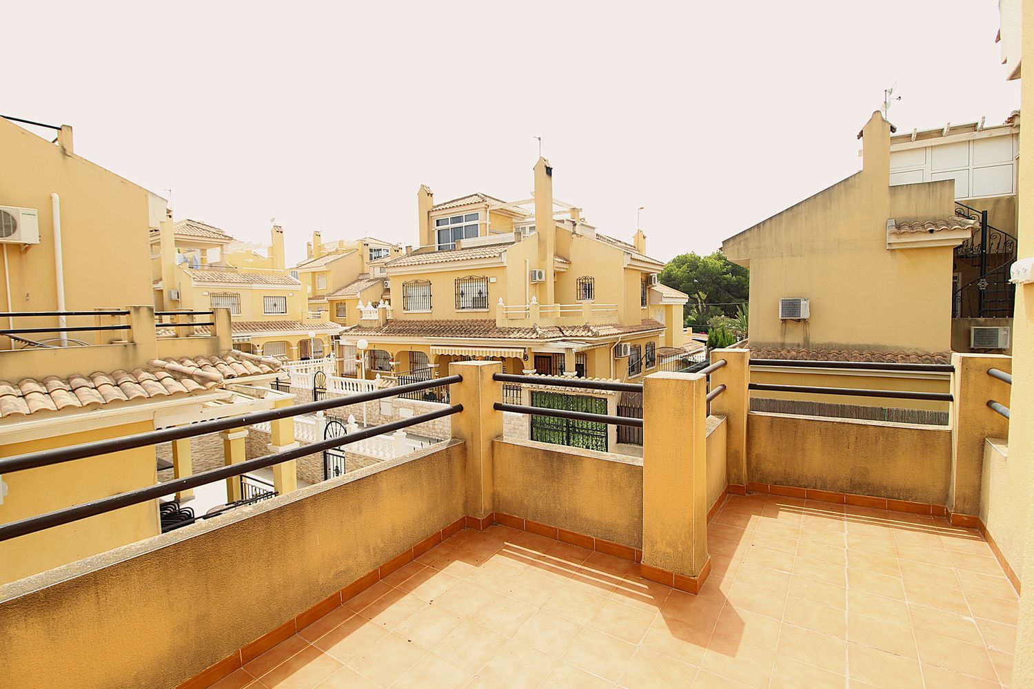 Chalet adosado en Calle Baikal, 8, Zona Lago - Los Almendros - Foto 16