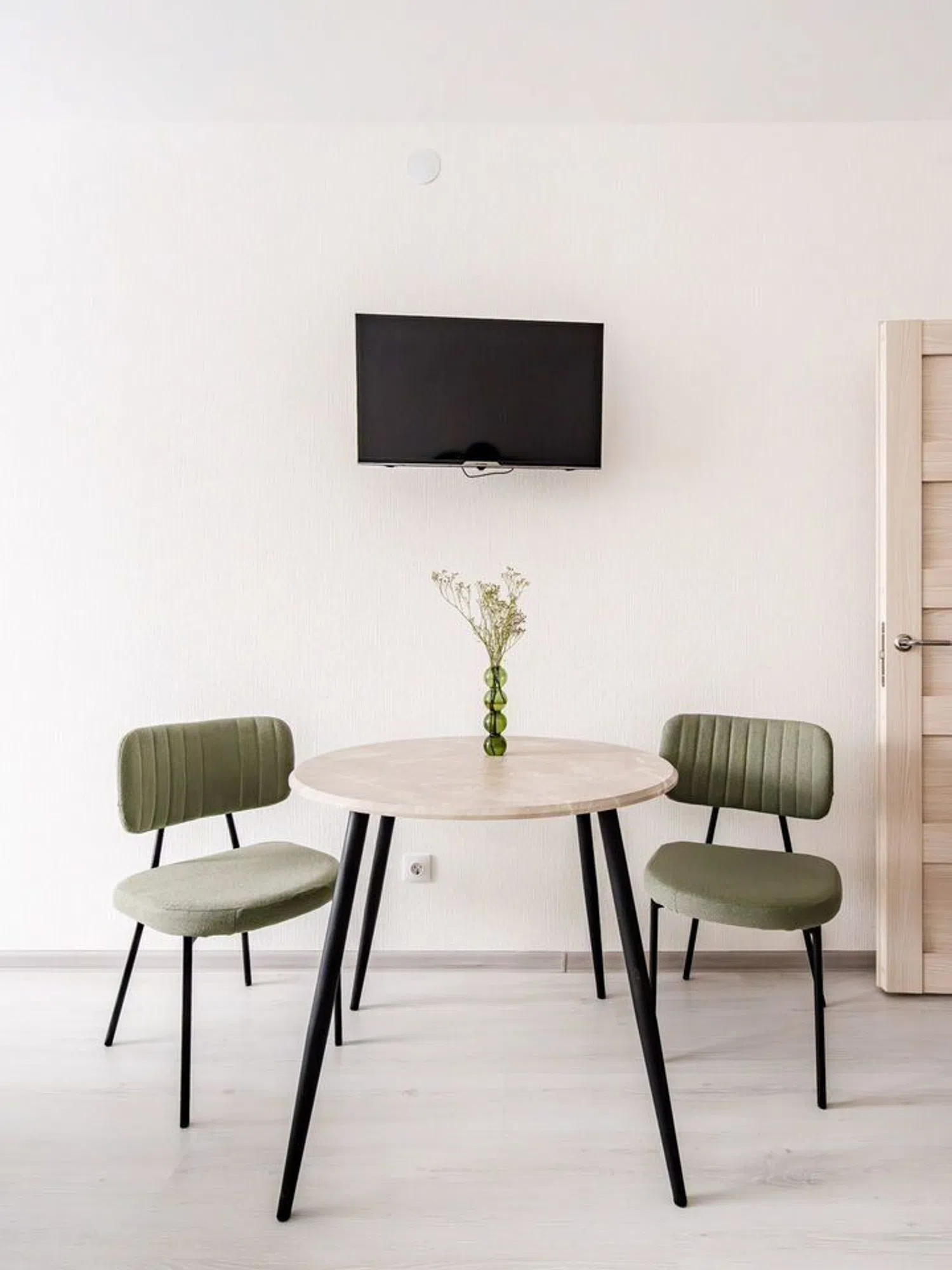 Estudio en calle de María de Guzmán, 29 - Foto 6