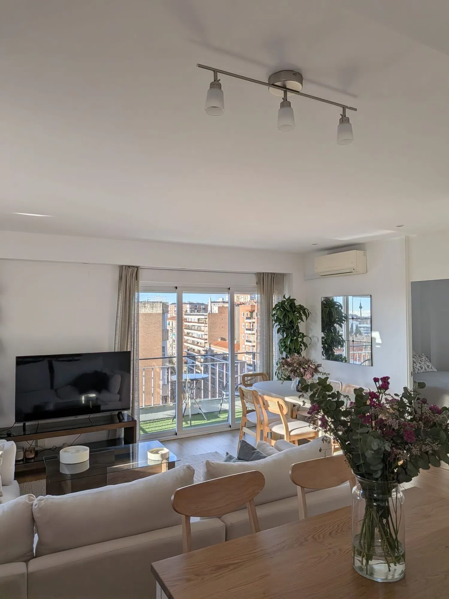 Piso en calle de Víctor de la Serna, 16