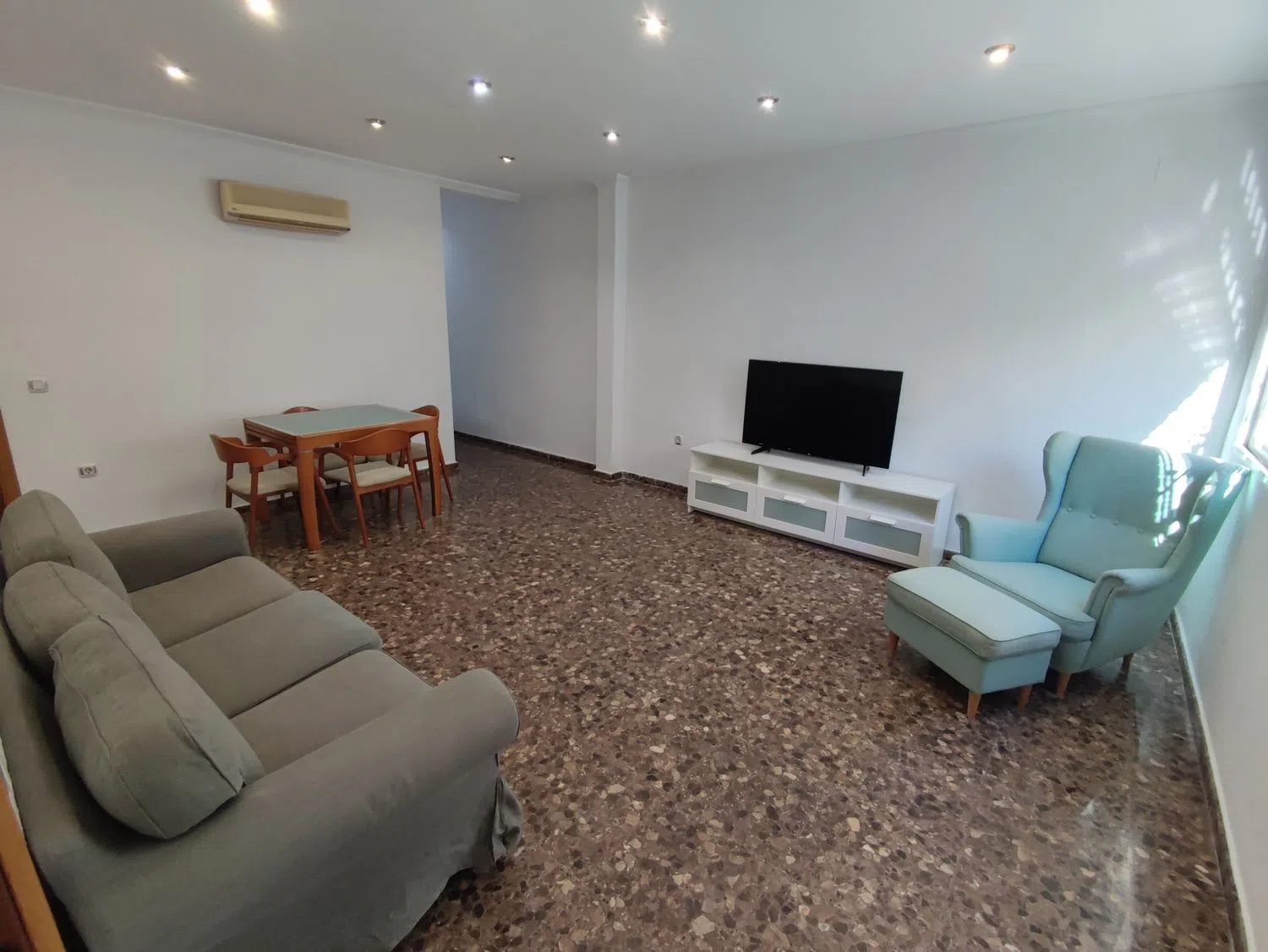 Piso en calle de Josep Ballester, 20 - Foto 2