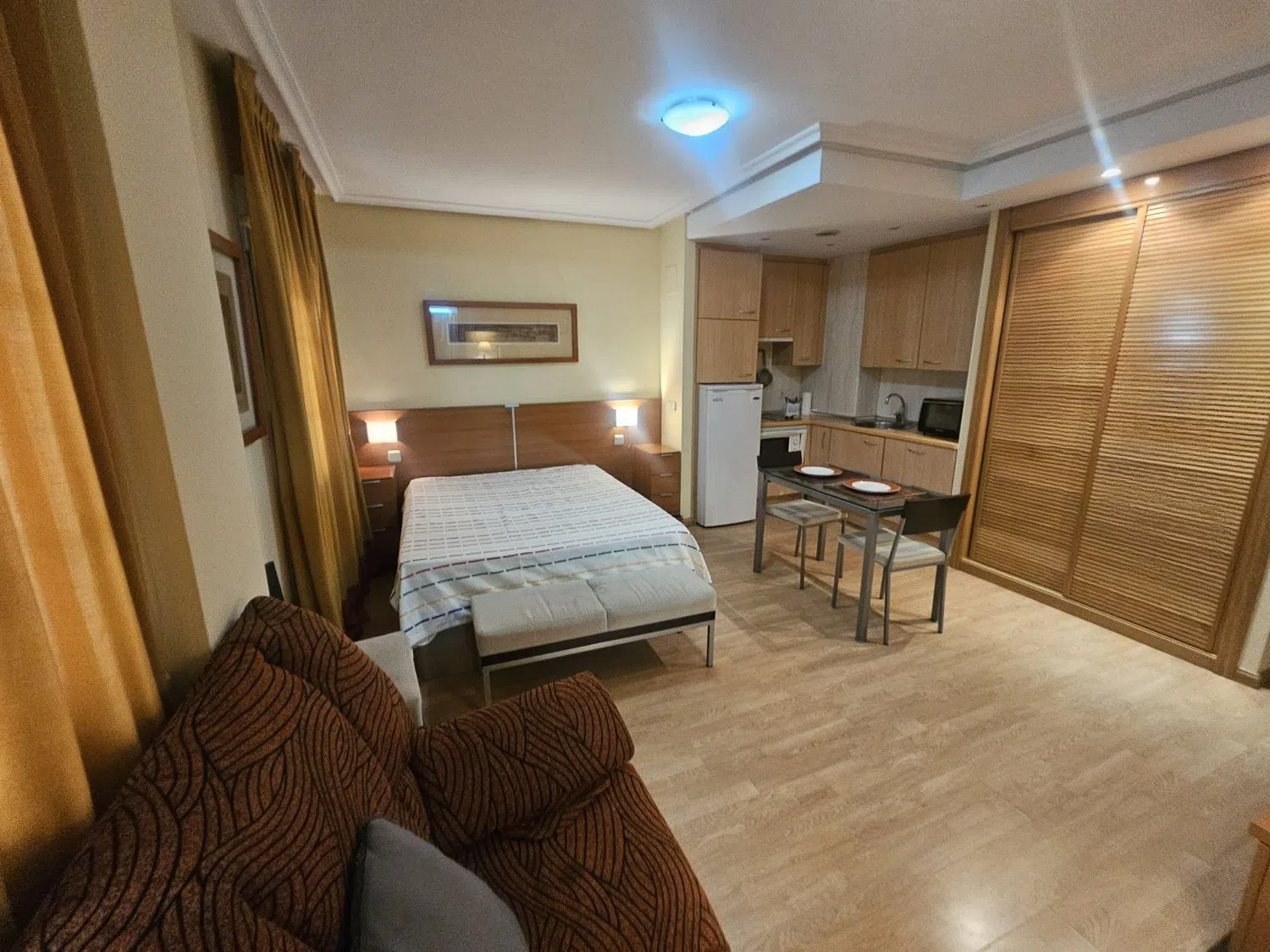 Estudio en calle Don Juan I, 12 - Foto 2