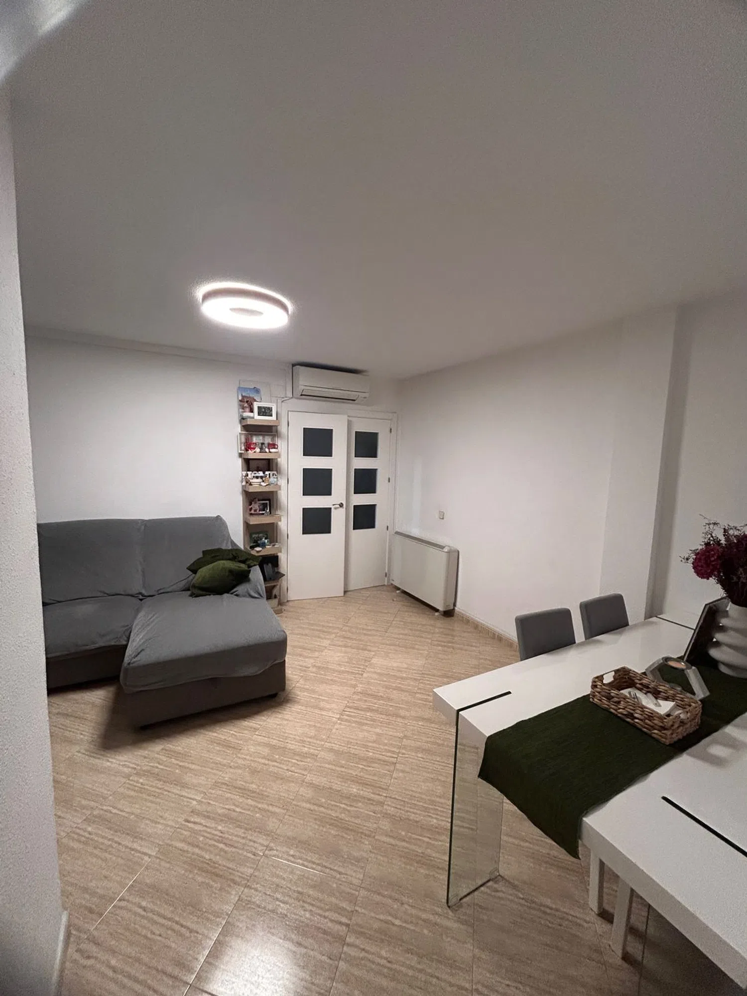 Piso en calle de Nazaret, 9