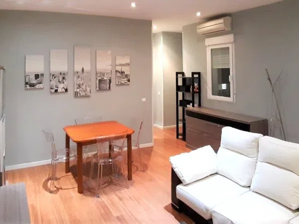 Piso en plaza de Manuel Becerra, 4