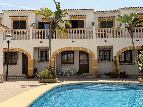 Chalet adosado en Partida Platja Almadrava Carrer 14, 15 - Foto 1