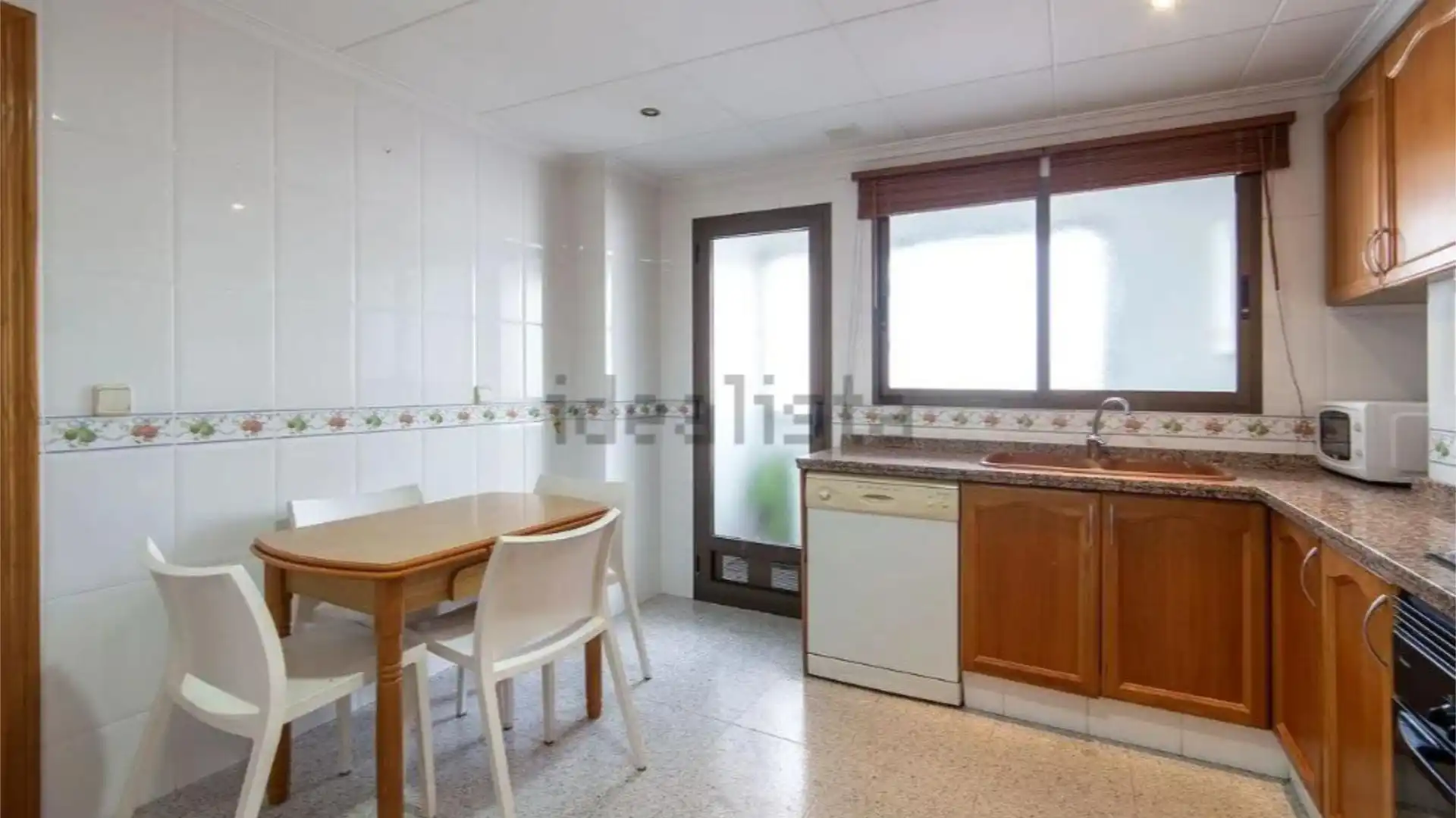 Piso en  Carrer de Carmen Estellés 10 - Foto 10