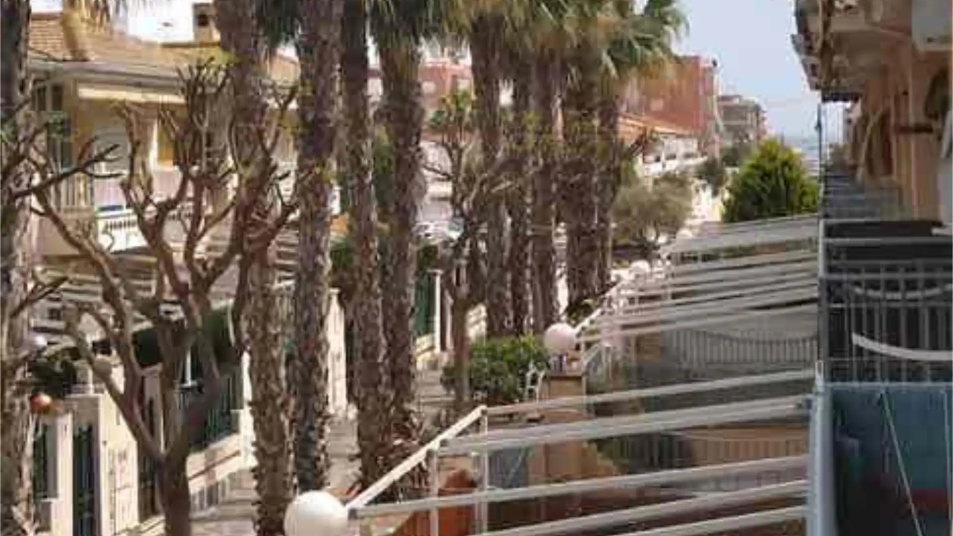 Casa adosada en zona del museo de la Mar - Foto 9