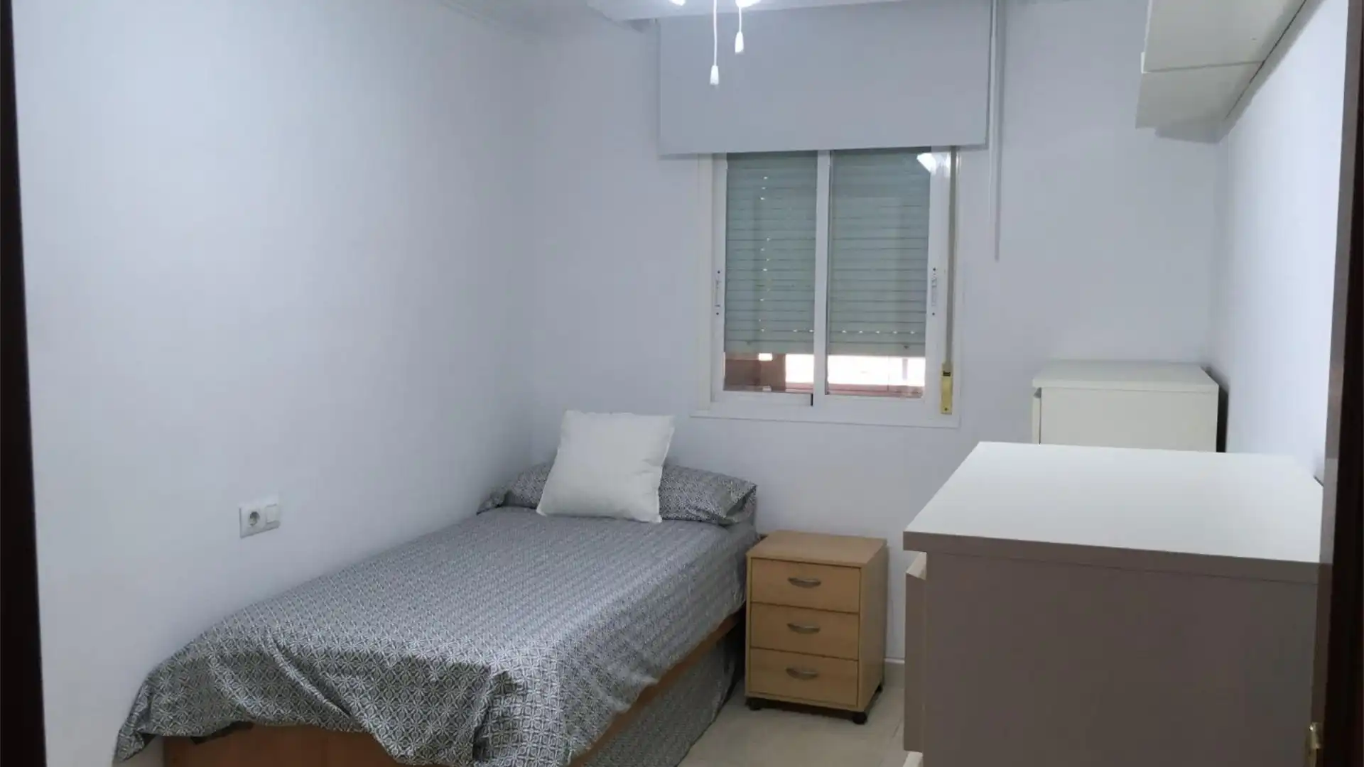 Piso en  Avenida del Editor Ángel Caffarena 21 - Foto 14