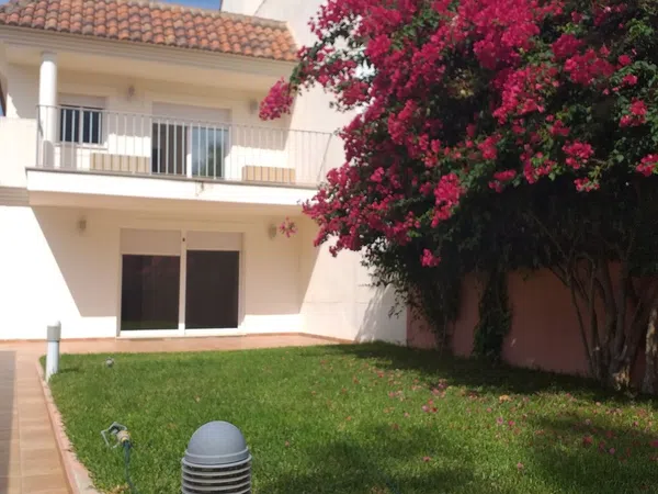 Chalet adosado en puig campana, 17