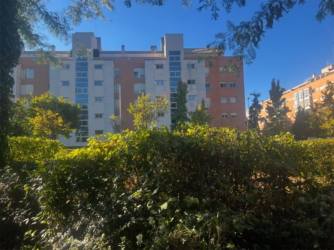 Piso en  Paseo de la Alameda de Osuna 50